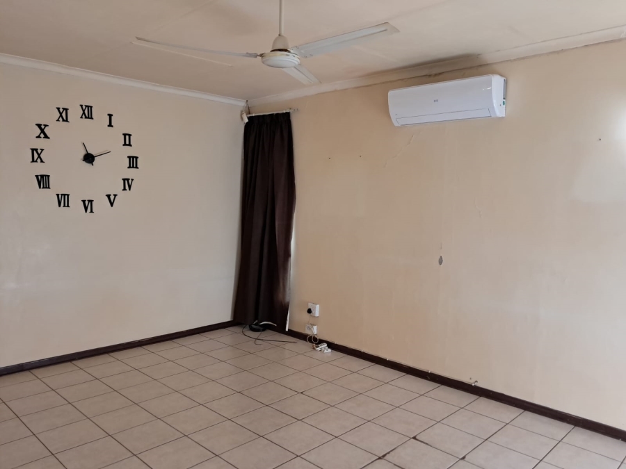 3 Bedroom Property for Sale in Naudeville Free State